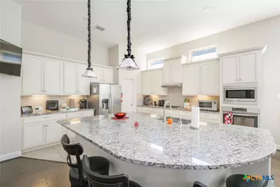 407 Mission Hill Run, New Braunfels, TX 78132 - Photo 12