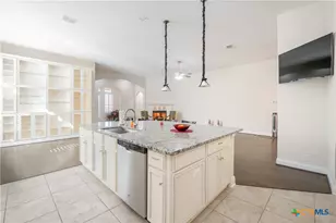 407 Mission Hill Run, New Braunfels, TX 78132 - Photo 14