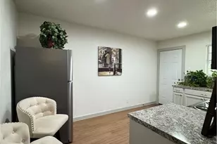 2109 W Avenue B, Temple, TX 76504 - Photo 2