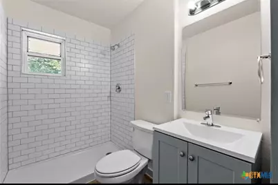 2109 W Ave. B, Temple, TX 76504 - Photo 10