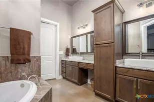 345 Laguna Rd, Bandera, TX 78003 - Photo 14