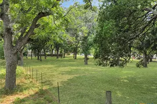 127 Milagros, Seguin, TX 78155 - Photo 10