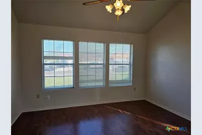 215 Robertstown Road, Copperas Cove, TX 76522 - Photo 8