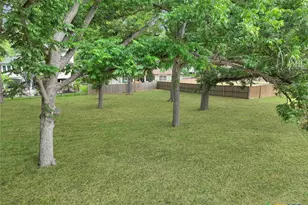 130 Milagros, Seguin, TX 78155 - Photo 10