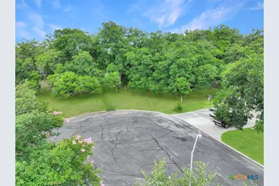 130 Milagros, Seguin, TX 78155 - Photo 4