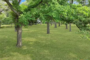 130 Milagros, Seguin, TX 78155 - Photo 8