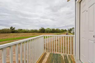 335 Rachel St, San Marcos, TX 78666 - Photo 2