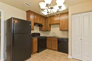 335 Rachel St, San Marcos, TX 78666 - Photo 6