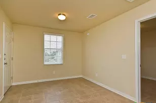 335 Rachel St, San Marcos, TX 78666 - Photo 4