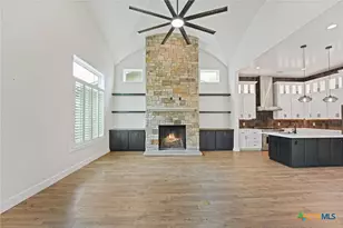 670 Magazine Ave, New Braunfels, TX 78130 - Photo 6