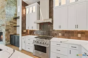 670 Magazine Ave, New Braunfels, TX 78130 - Photo 12