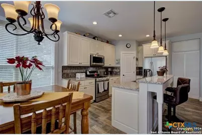 520 Monarch, Canyon Lake, TX 78133 - Photo 10