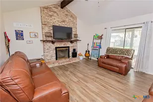 227 Briarmeadow Ln, Victoria, TX 77904 - Photo 4