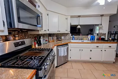 227 Briarmeadow Lane, Victoria, TX 77904 - Photo 8