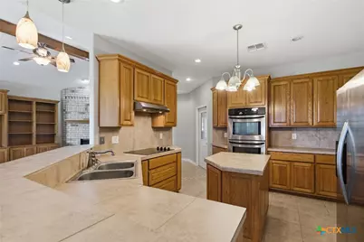 15 Huron Street, Victoria, TX 77905 - Photo 10