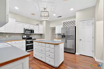 2105 Grizzly Trail, Harker Heights, TX 76548 - Photo 10