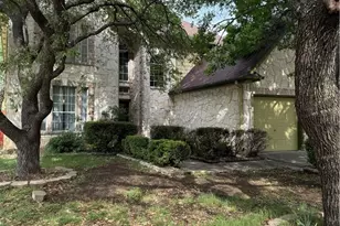 310 N Carriage Hills Dr, Georgetown, TX 78626 - Photo 2