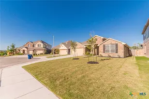 2745 Ridge Forest Dr, New Braunfels, TX 78130 - Photo 4