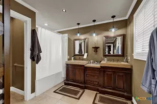 605 High Oaks Rd, Canyon Lake, TX 78133 - Photo 20