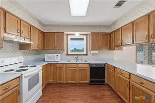 429 Booth Dr, San Marcos, TX 78666 - Photo 14