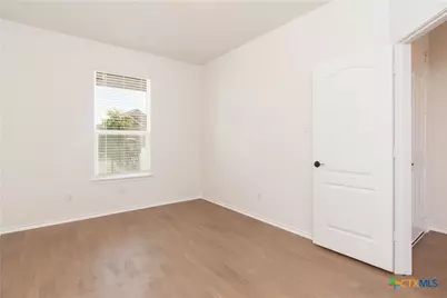 661 Bailey Park Drive, Jarrell, TX 76537 - Photo 2