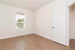 661 Bailey Park Dr, Jarrell, TX 76537 - Photo 4