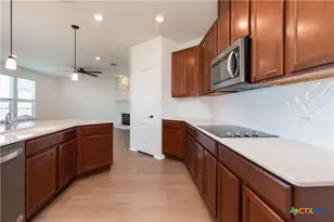 661 Bailey Park Dr, Jarrell, TX 76537 - Photo 14