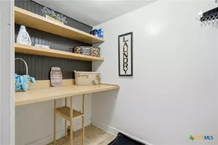 1306 Oakridge Dr, Round Rock, TX 78681 - Photo 20