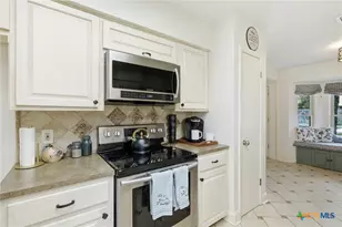 1306 Oakridge Dr, Round Rock, TX 78681 - Photo 12