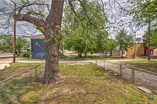 111 N 5th St, Temple, TX 76501 - Photo 26