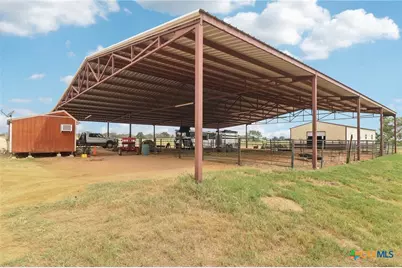 1891 State Highway 97, Floresville, TX 78114 - Photo 16