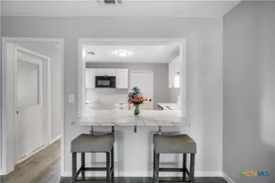 1610 E Rosebud Ave, Victoria, TX 77901 - Photo 6