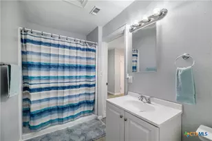 1610 E Rosebud Ave, Victoria, TX 77901 - Photo 18