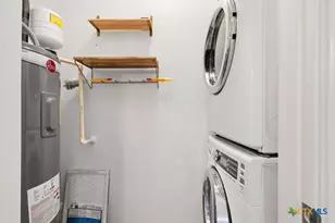 420 Spiny Lizard Ln, San Marcos, TX 78666 - Photo 16