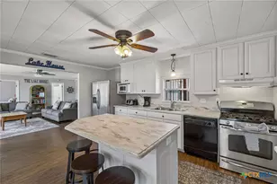 146 Antelope Ln, Seguin, TX 78155 - Photo 14