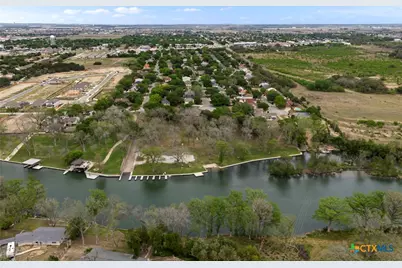 981 Rio Verde, New Braunfels, TX 78130 - Photo 10