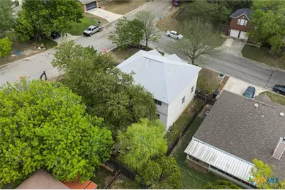 981 Rio Verde, New Braunfels, TX 78130 - Photo 6