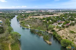 981 Rio Verde, New Braunfels, TX 78130 - Photo 6