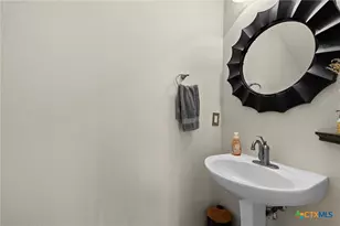 981 Rio Verde, New Braunfels, TX 78130 - Photo 18