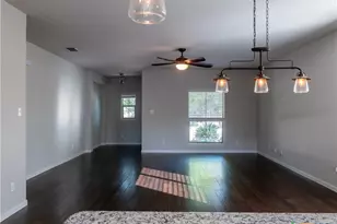 829 Manhattan, New Braunfels, TX 78130 - Photo 12