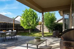 829 Manhattan, New Braunfels, TX 78130 - Photo 6