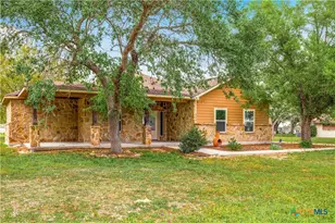 204 James St, Inez, TX 77968 - Photo 2