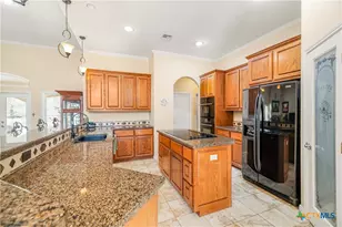 16 Rockwood Dr, Victoria, TX 77905 - Photo 8