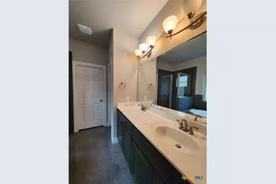 184 E Torrey Street, New Braunfels, TX 78130 - Photo 16