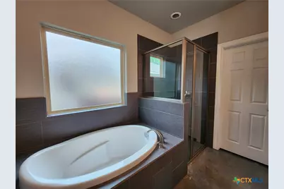 184 E Torrey Street, New Braunfels, TX 78130 - Photo 18