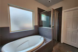 184 E Torrey St, New Braunfels, TX 78130 - Photo 18