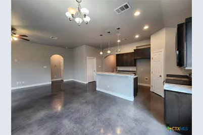 184 E Torrey Street, New Braunfels, TX 78130 - Photo 10