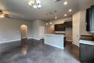 184 E Torrey St, New Braunfels, TX 78130 - Photo 10