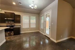 184 E Torrey St, New Braunfels, TX 78130 - Photo 6