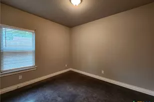 184 E Torrey St, New Braunfels, TX 78130 - Photo 22